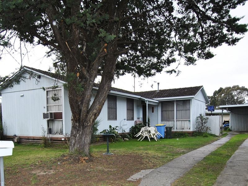 70 Martindale Crescent, Seymour VIC 3660