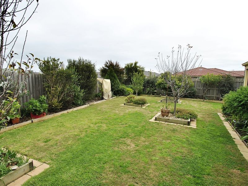 2 Crystal Close, Wallan VIC 3756