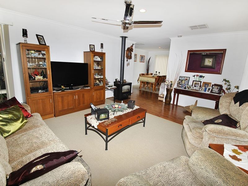 2 Crystal Close, Wallan VIC 3756