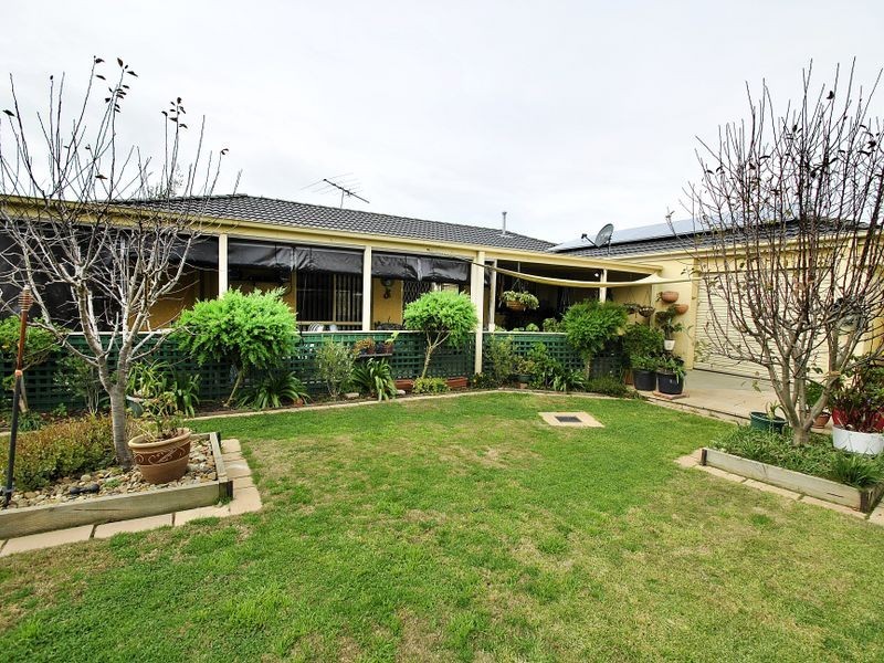 2 Crystal Close, Wallan VIC 3756