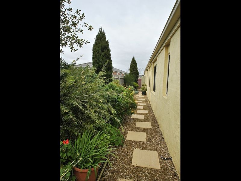 2 Crystal Close, Wallan VIC 3756