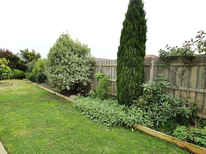 2 Crystal Close, Wallan VIC 3756