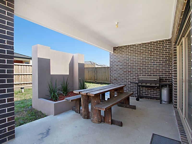44 Buckland Hill Drive, Wallan VIC 3756