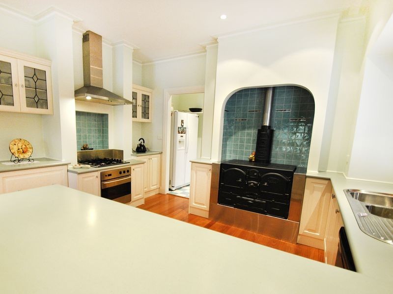 2 Randall Crescent, Wallan VIC 3756