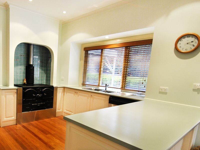 2 Randall Crescent, Wallan VIC 3756