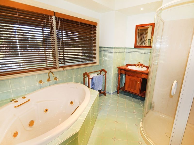 2 Randall Crescent, Wallan VIC 3756