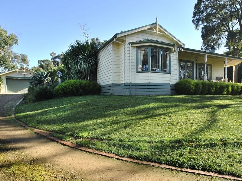 2 Randall Crescent, Wallan VIC 3756