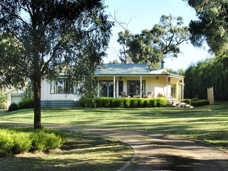 2 Randall Crescent, Wallan VIC 3756