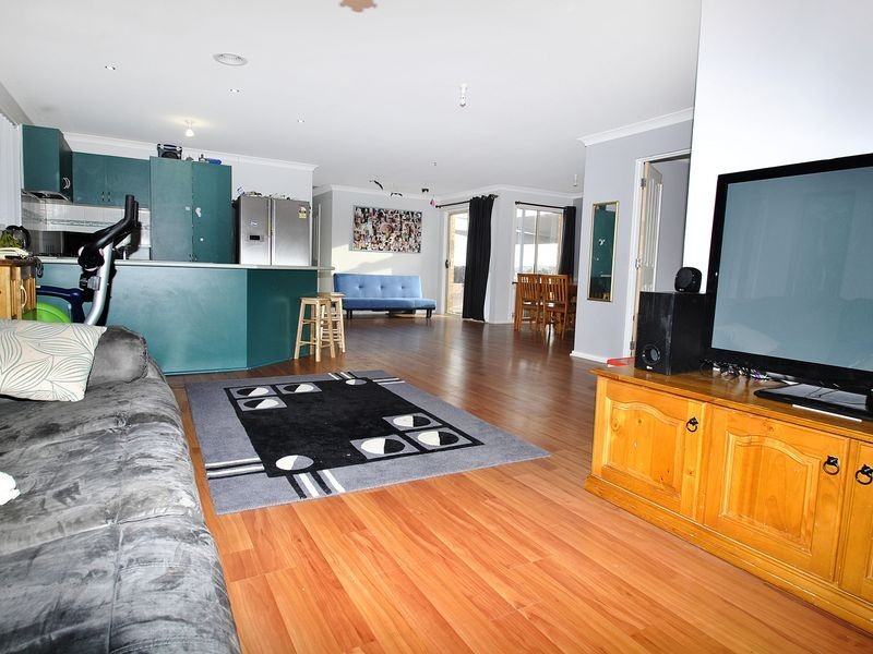 17 Pamela Court, Wallan VIC 3756