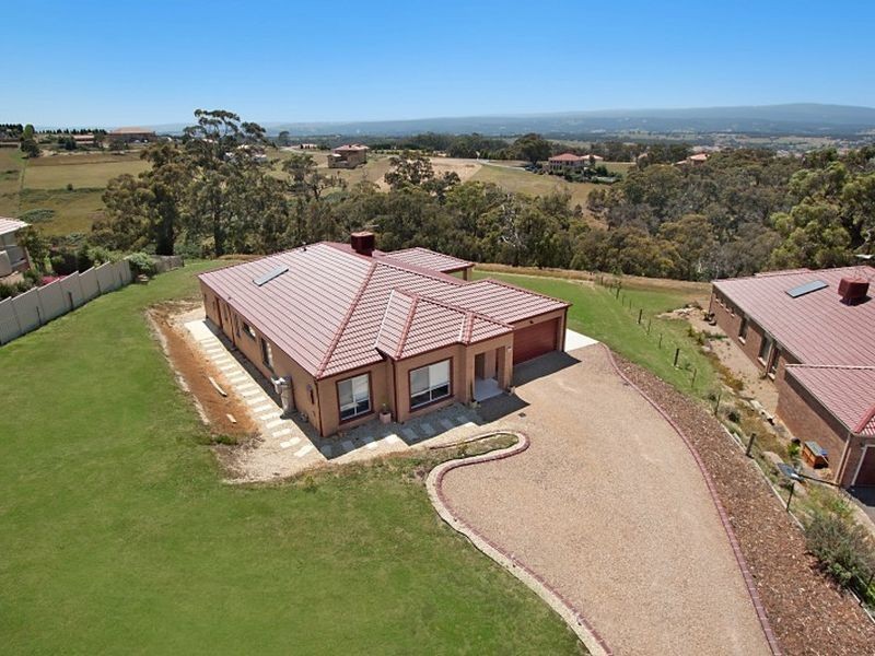 8 The Heights, Hidden Valley VIC 3756