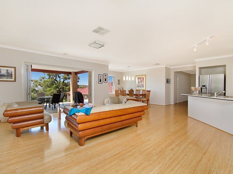 8 The Heights, Hidden Valley VIC 3756