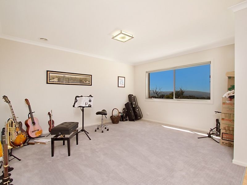 8 The Heights, Hidden Valley VIC 3756