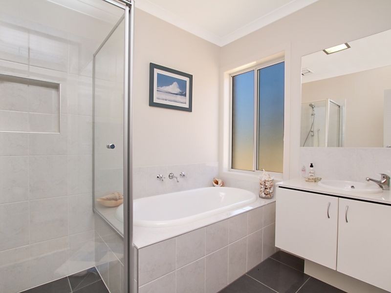 8 The Heights, Hidden Valley VIC 3756