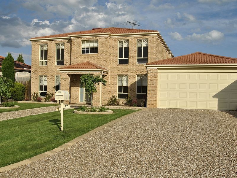 17 Augusta Way, Hidden Valley VIC 3756