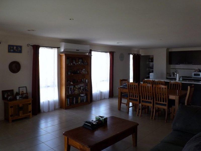 97 Valley Drive, Hidden Valley VIC 3756