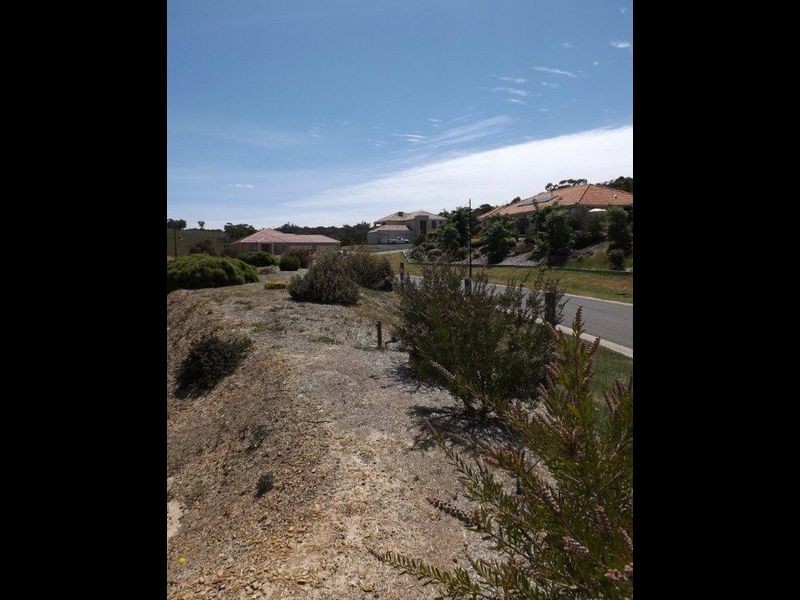 97 Valley Drive, Hidden Valley VIC 3756