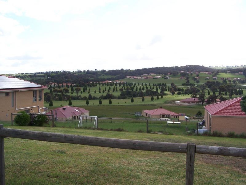 97 Valley Drive, Hidden Valley VIC 3756