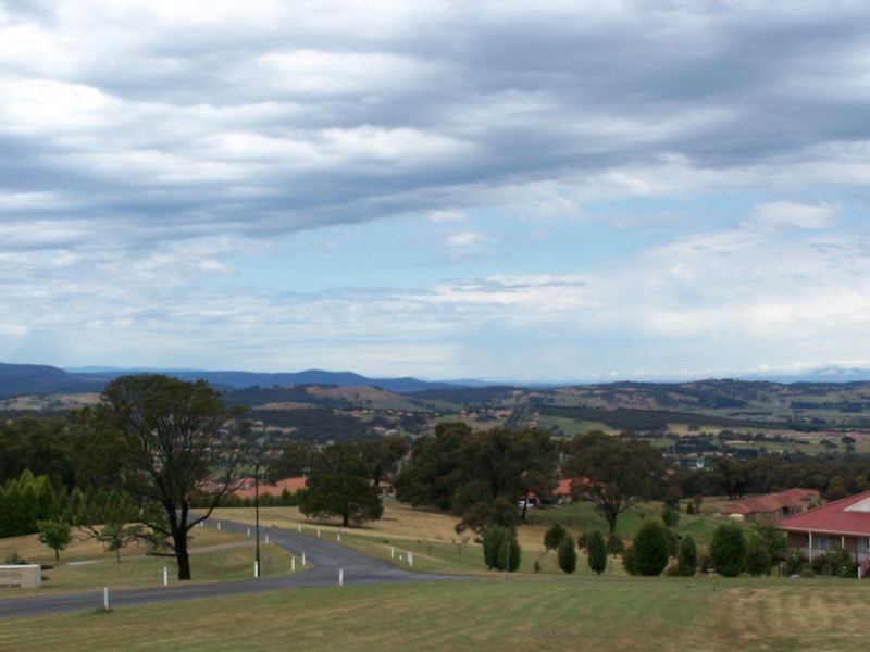 9 Ironbark Court, Hidden Valley VIC 3756