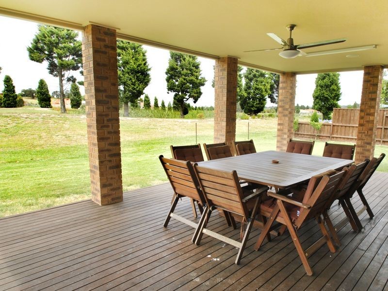 31 Augusta Way, Wallan VIC 3756