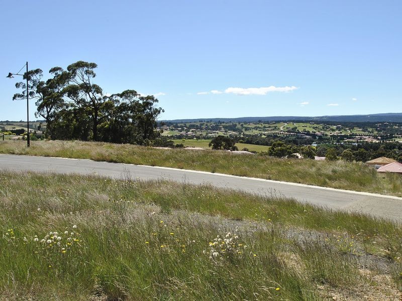 2 Cortona Close, Hidden Valley VIC 3756