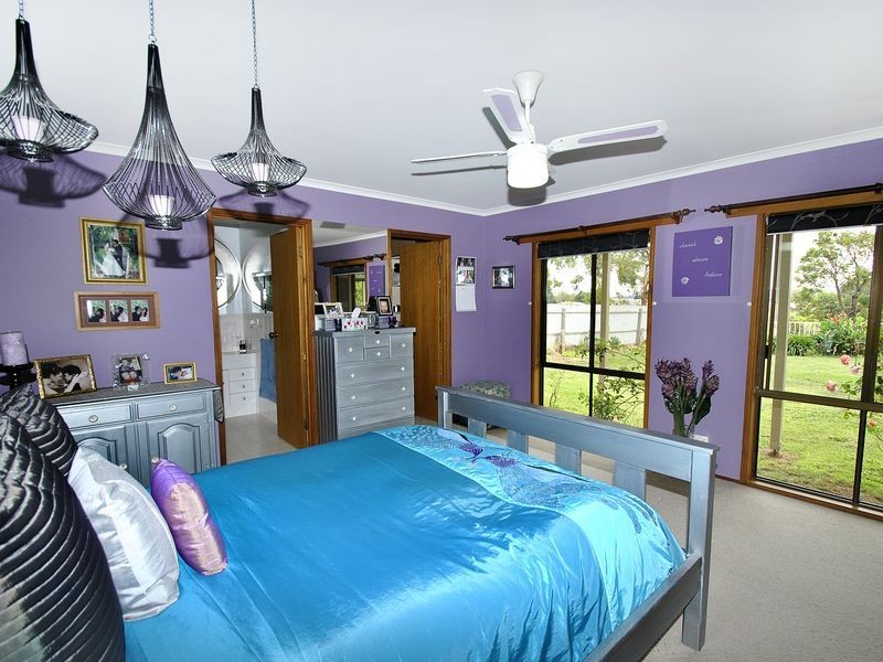 32-34 Burgess Road, Kilmore VIC 3764