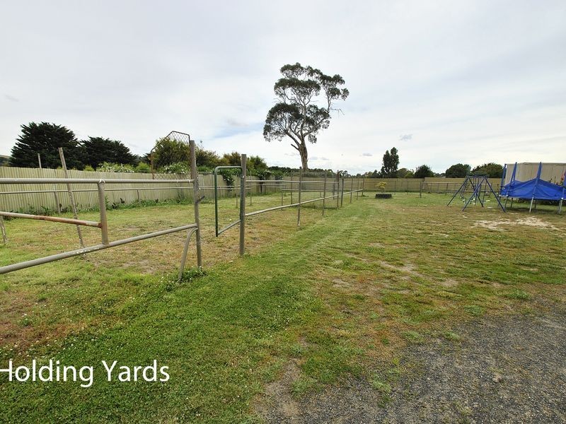 32-34 Burgess Road, Kilmore VIC 3764