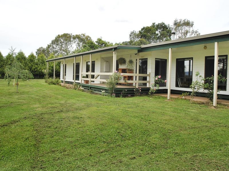 32-34 Burgess Road, Kilmore VIC 3764