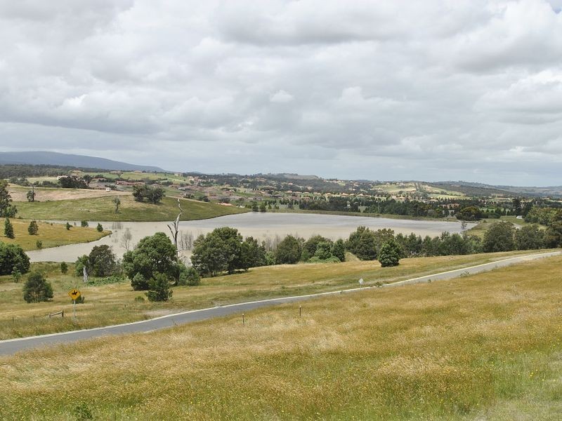 2 Grenfell Close, Hidden Valley VIC 3756
