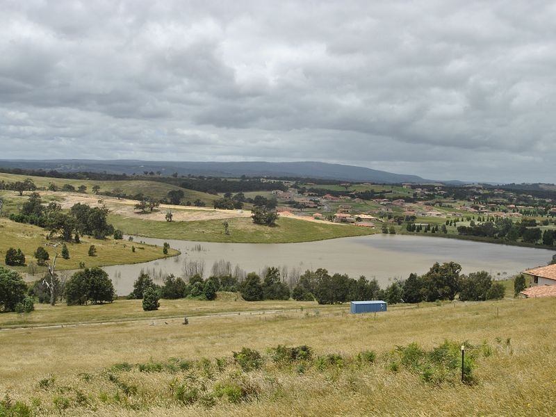 2 Grenfell Close, Hidden Valley VIC 3756
