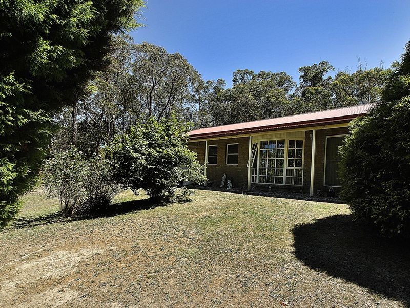 88 North Mountain Road, Wandong VIC 3758