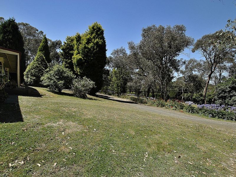 88 North Mountain Road, Wandong VIC 3758