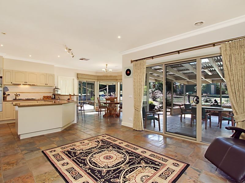 16 Pretty Sally Drive, Wallan VIC 3756