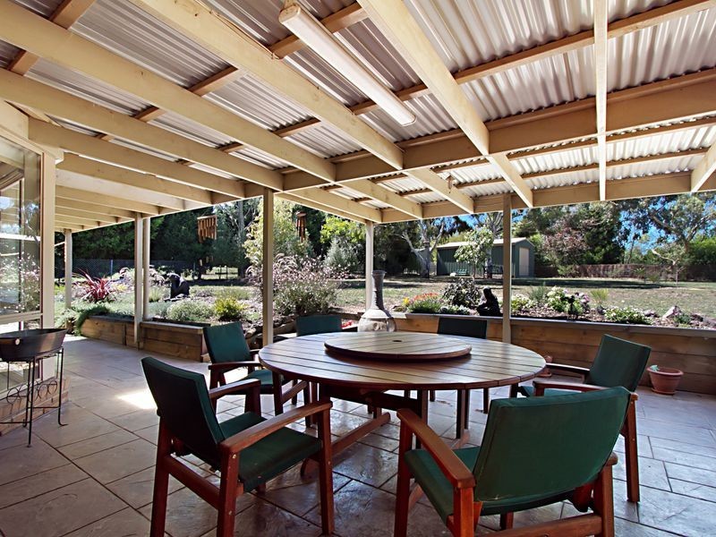 16 Pretty Sally Drive, Wallan VIC 3756