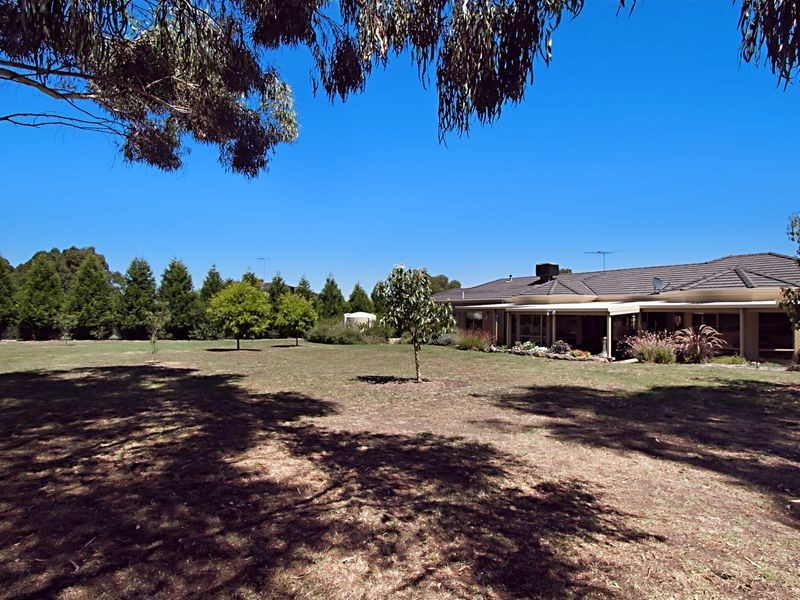 16 Pretty Sally Drive, Wallan VIC 3756