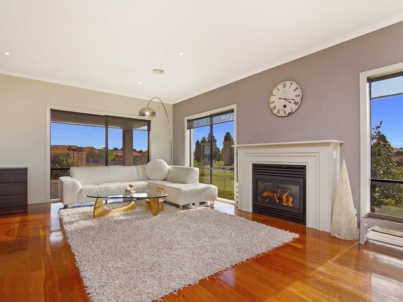 38 St Andrews Close, Hidden Valley VIC 3756