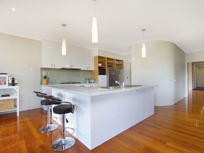 38 St Andrews Close, Hidden Valley VIC 3756