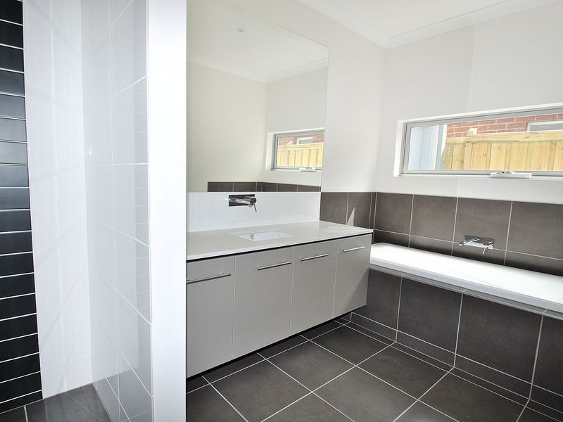 111 Wallara Waters Boulevard, Wallan VIC 3756