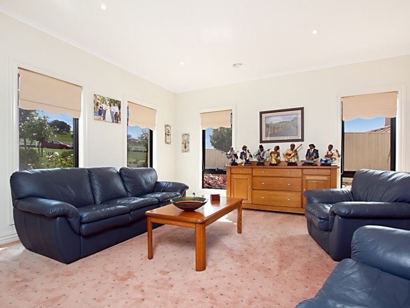 153 Valley Drive, Hidden Valley VIC 3756
