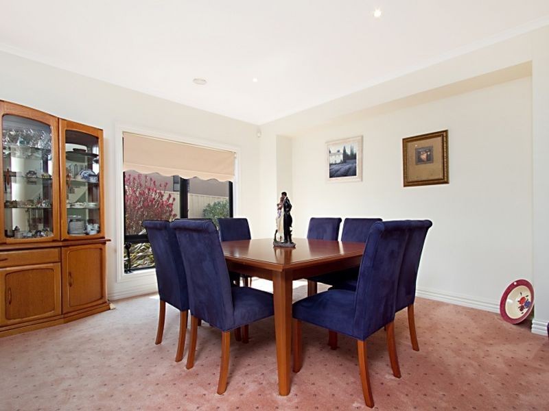 153 Valley Drive, Hidden Valley VIC 3756