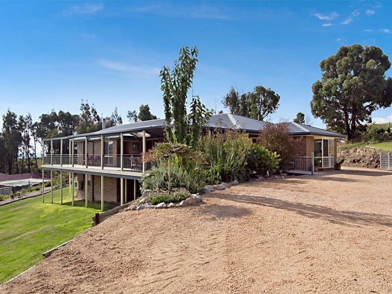 5 Vista Court, Wandong VIC 3758