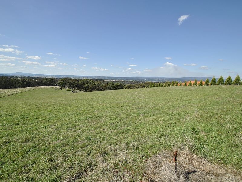 120 Dolomite Rise, Hidden Valley VIC 3756