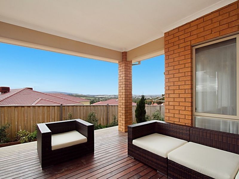 7 Aurina Drive, Hidden Valley VIC 3756