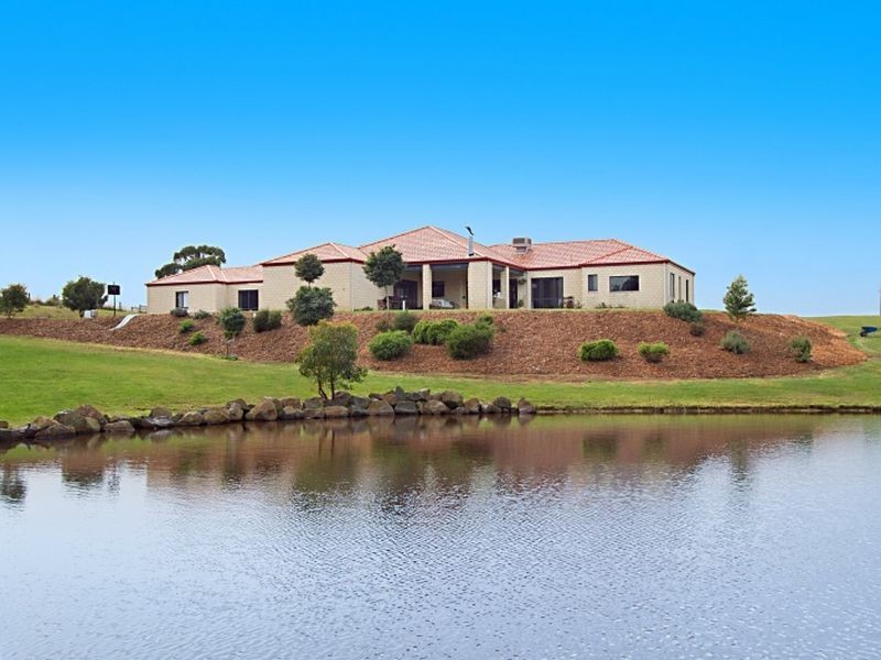 8 Siena Ridge, Hidden Valley VIC 3756