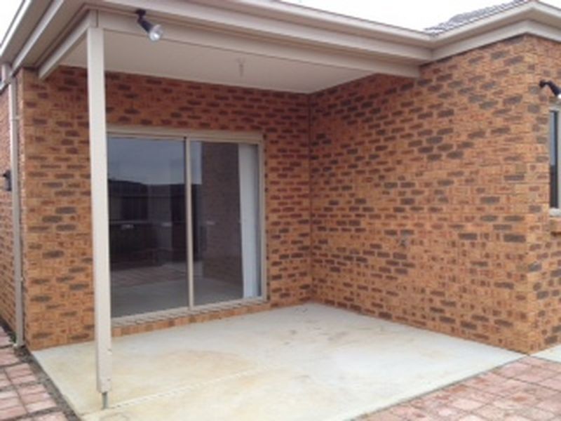 2/4 Kerri Place, Wallan VIC 3756