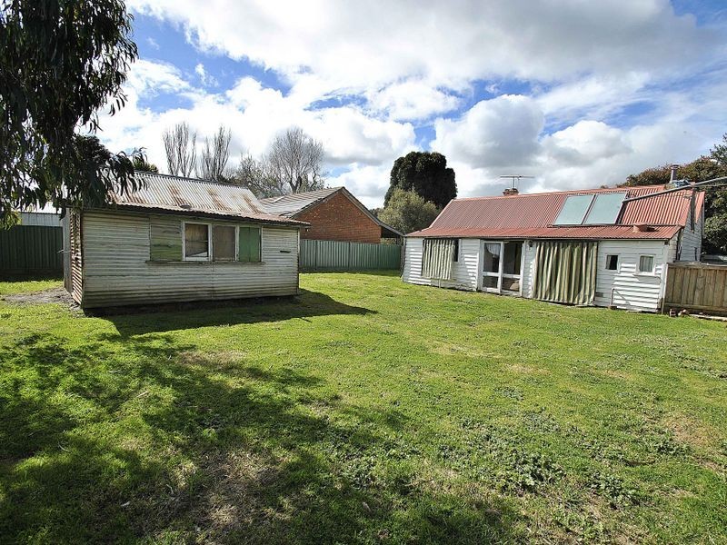 21 Pohlman Street, Romsey VIC 3434