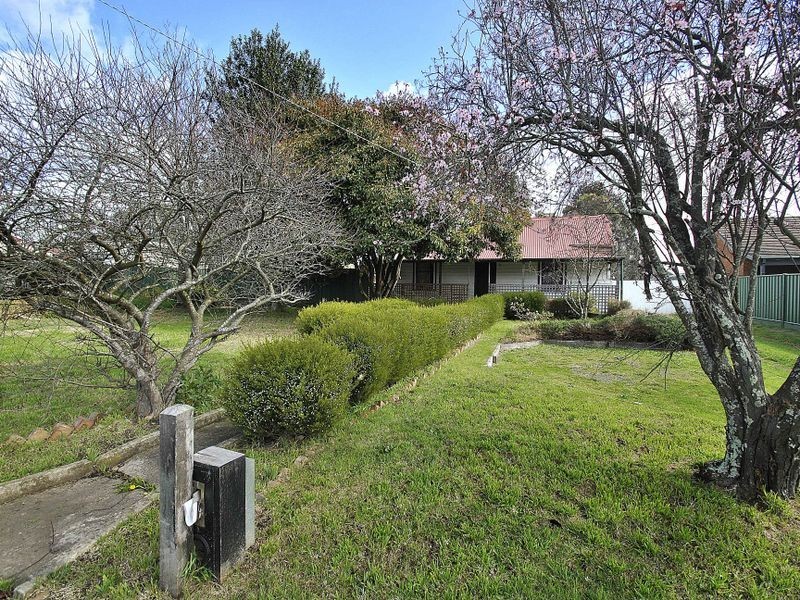 21 Pohlman Street, Romsey VIC 3434