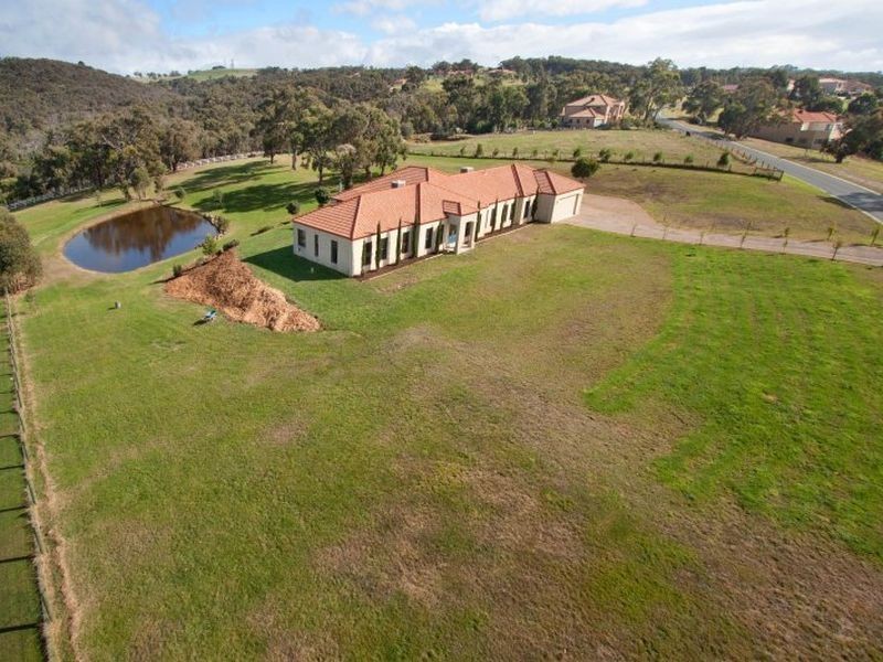 8 Siena Ridge, Wallan VIC 3756