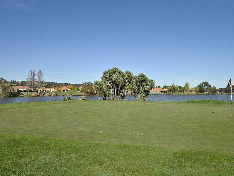 44 Augusta Way, Hidden Valley VIC 3756