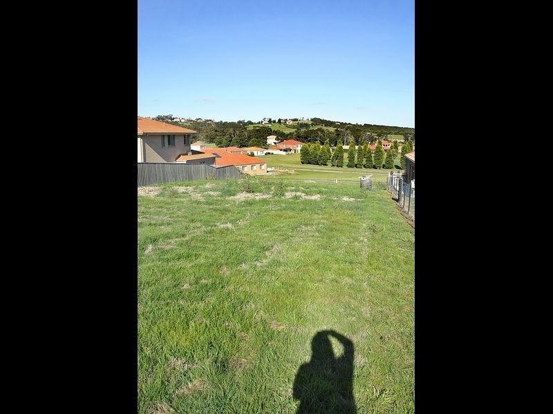 7 St Andrews Close, Hidden Valley VIC 3756