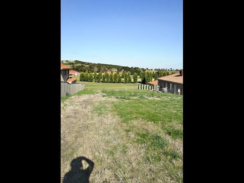 7 St Andrews Close, Hidden Valley VIC 3756